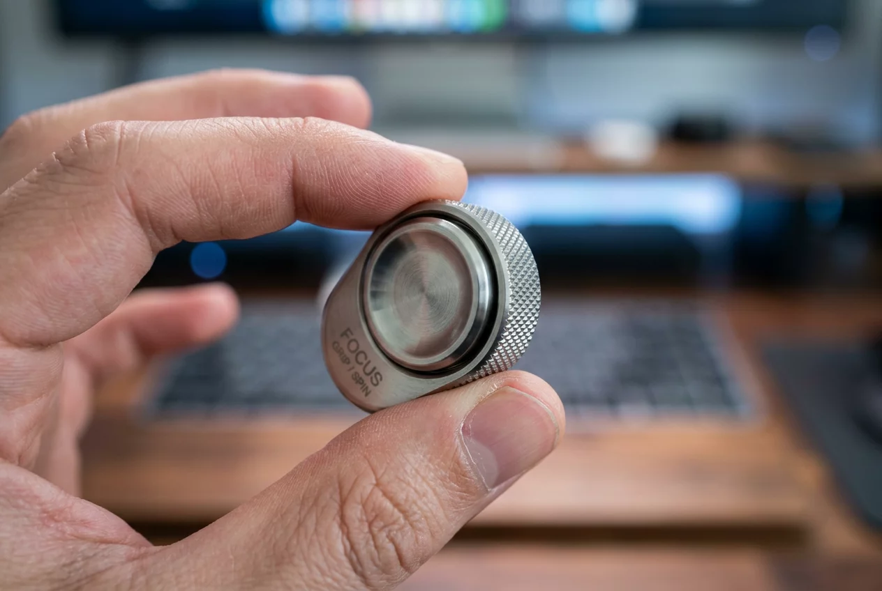 Focus Ring Spinner
